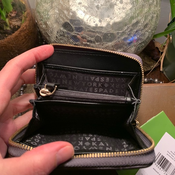 Authentic Kate Spade Quilted leather zip wallet ❤️ - Picture 4 of 7